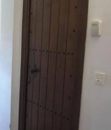 La Casa Del Cuento Bajo Apartment *